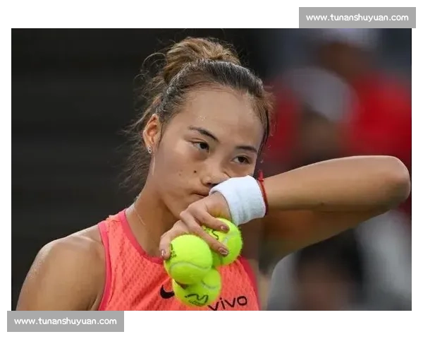 郑钦文跌出 TOP20：106 周征程暂歇，伤病与积分的双重考验